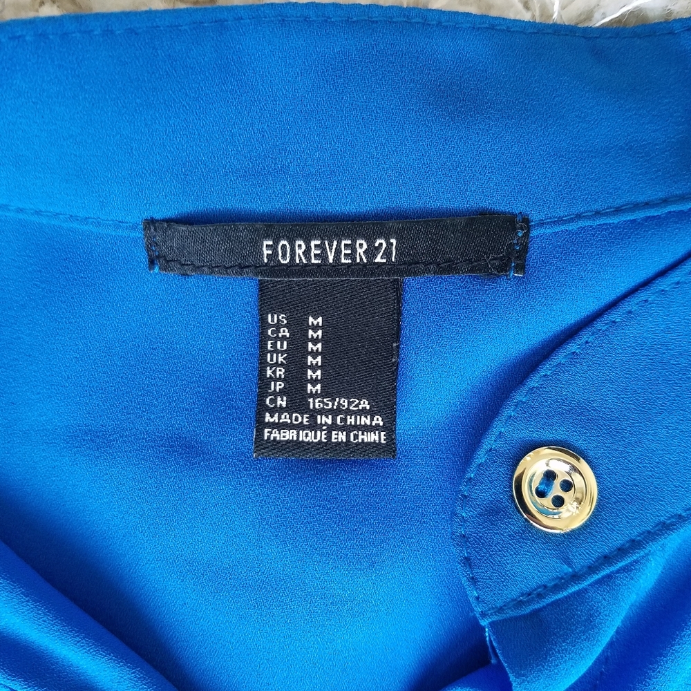 Blue shirt - Picture 3 of 3